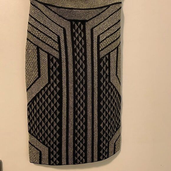 BCBGMaxazria NWT pencil skirt sz s, blk and gold lurex, knee length, pull on - Picture 2 of 16